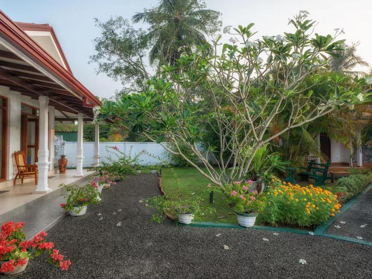 Araliya Villa Moragalla Buitenkant foto